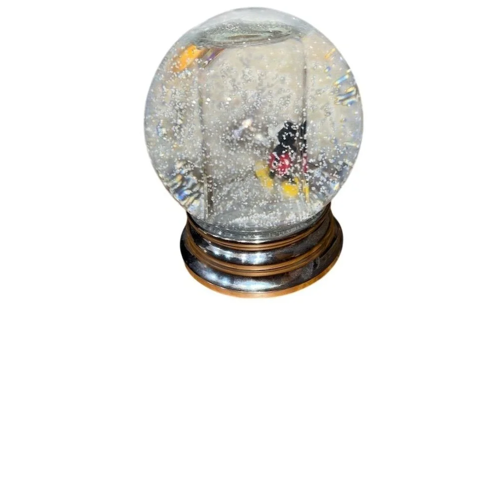 Disney Mickey Mouse Figurine Snow Globe Multicolored‎ holds a picture in globe